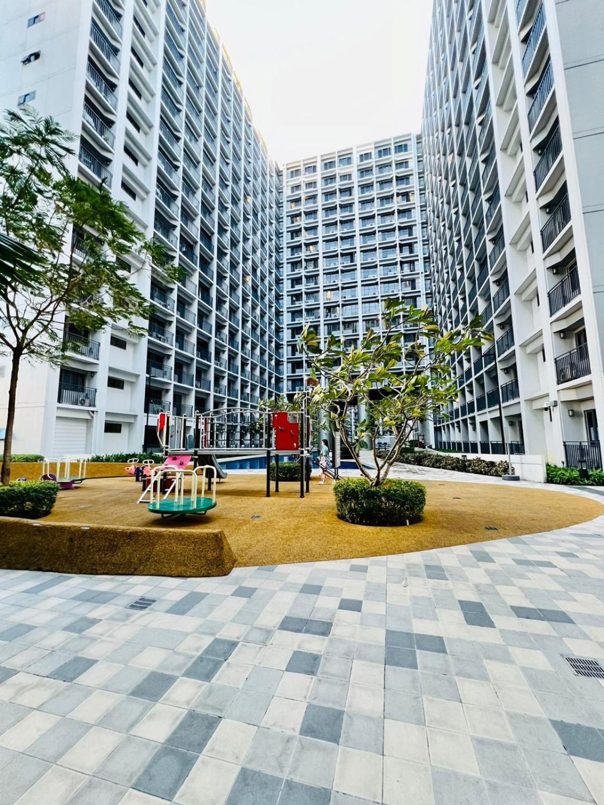 Shore 2 Residences Tower 2 Pasay Esterno foto