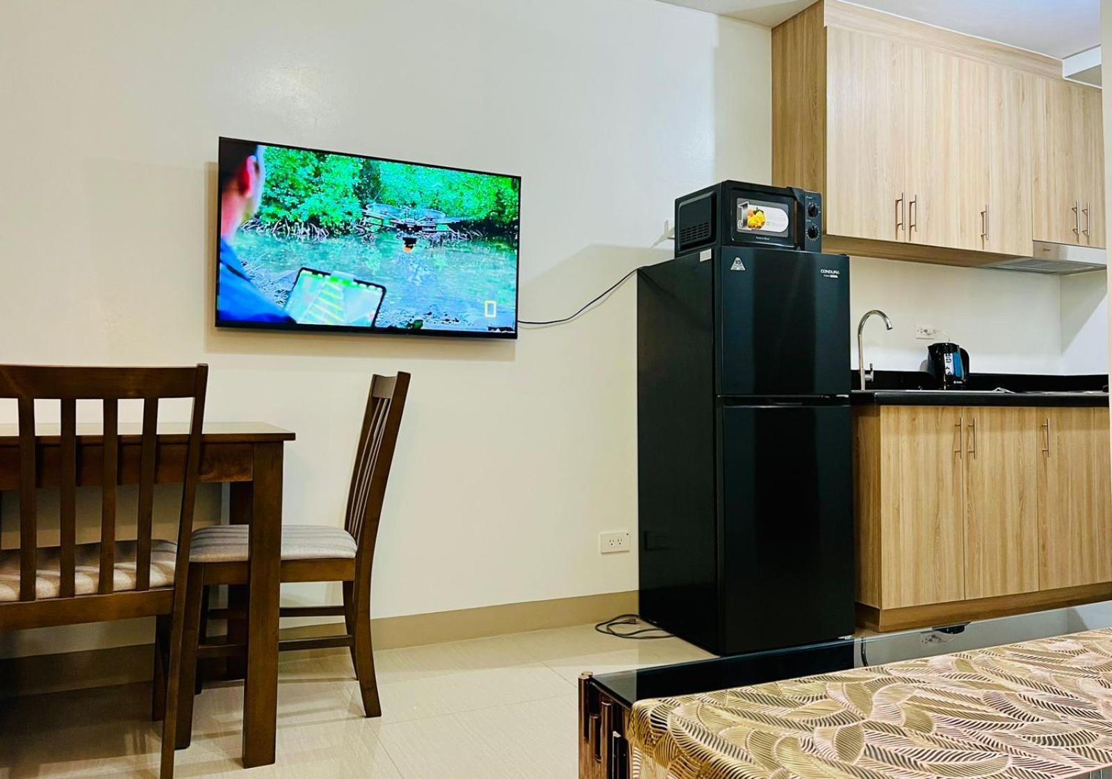 Shore 2 Residences Tower 2 Pasay Esterno foto