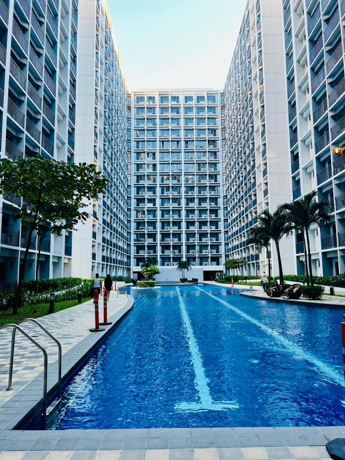 Shore 2 Residences Tower 2 Pasay Esterno foto